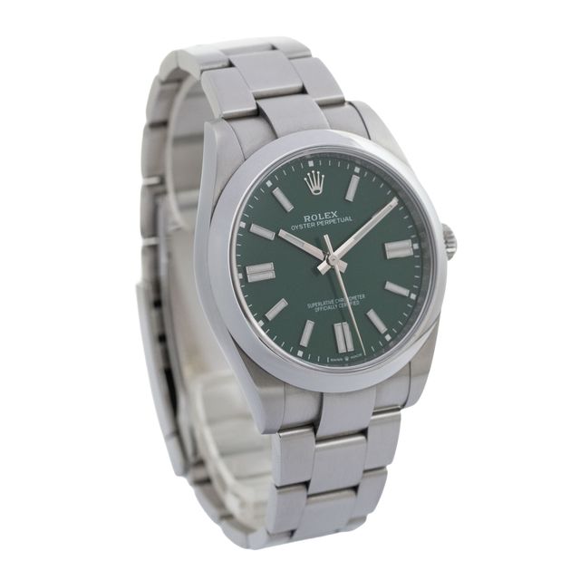 Rolex Oyster Perpetual 124300 Image 2